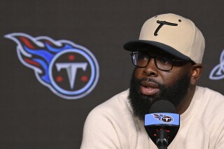 Dallas coordinator Dan Quinn 5th to interview for the Titans